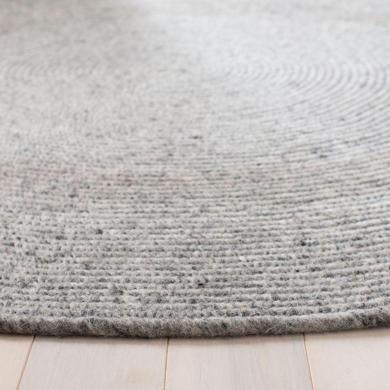 Braided BRD901 Hand Woven Indoor Area Rug - Grey - 4' Round - Safavieh
