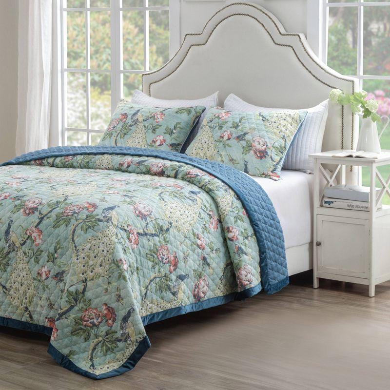 Eden's Enchantment Reversible Full/Queen Quilt Set in Plush Blue