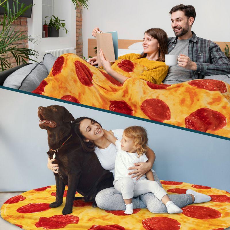 Pizza Print 80-Inch Reversible Fleece Blanket for Pets