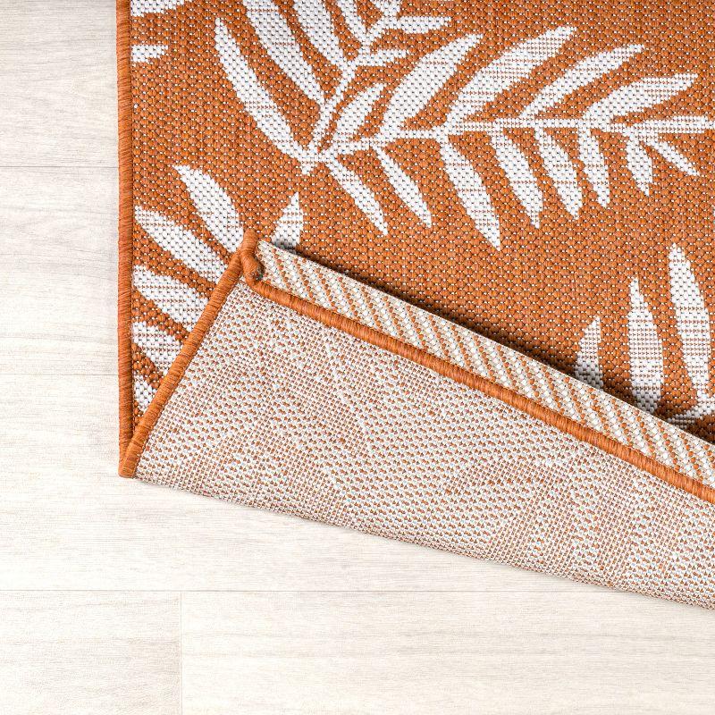 Nevis Palm Frond Indoor/Outdoor Area Rug - JONATHAN Y