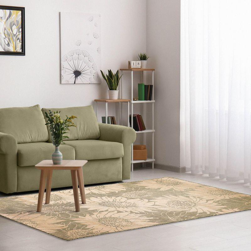 Liora Manne Carmel Sunflower Field Indoor/Outdoor Rug Green 3'3" x 4'11"