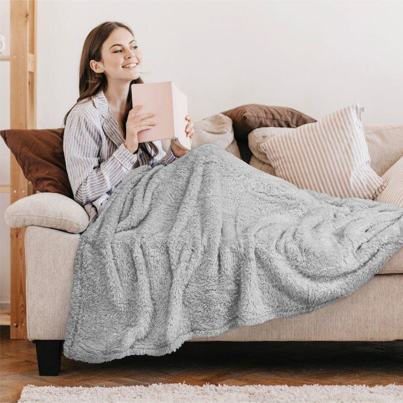 Pavilia Hand Woven Throw Blanket