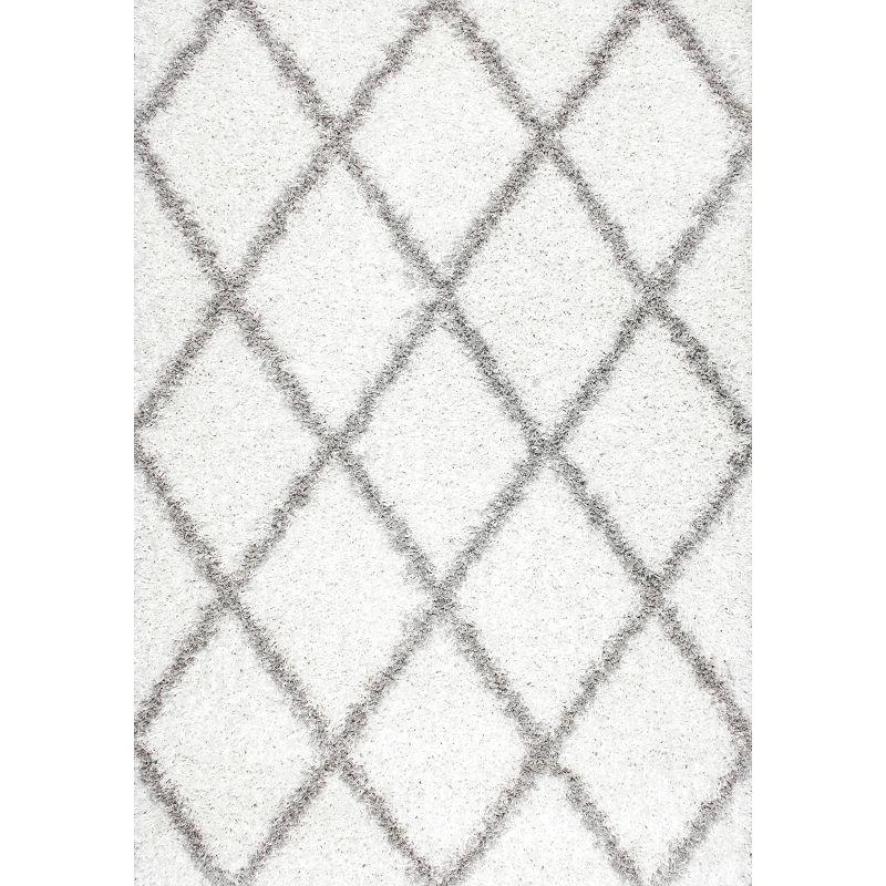 Nuloom Tess Trellis 5 Square Shag Indoor Area Rug for Living Room Bedroom Dining Room Nursery, White/Grey