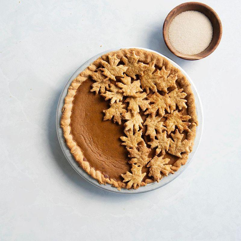 Nordic Ware 9" Naturals Pie Pan