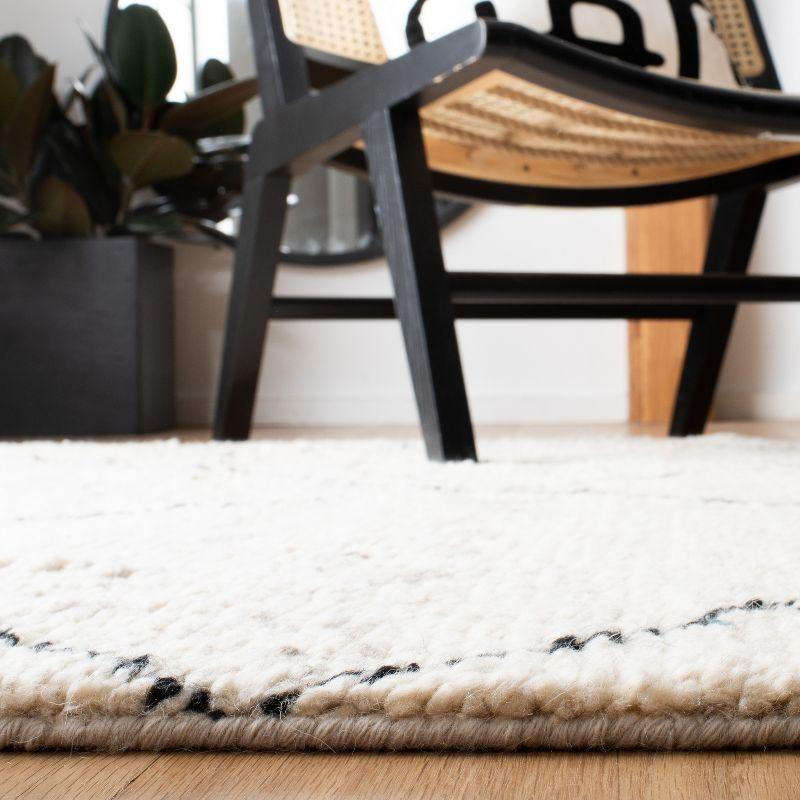 Casablanca CSB543 Hand Knotted Indoor Area Rug - Ivory/Black - 8'x10' - Safavieh