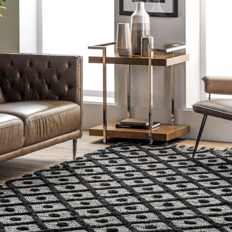 Nuloom Jinny Moroccan Wool Tasseled Indoor Area Rug