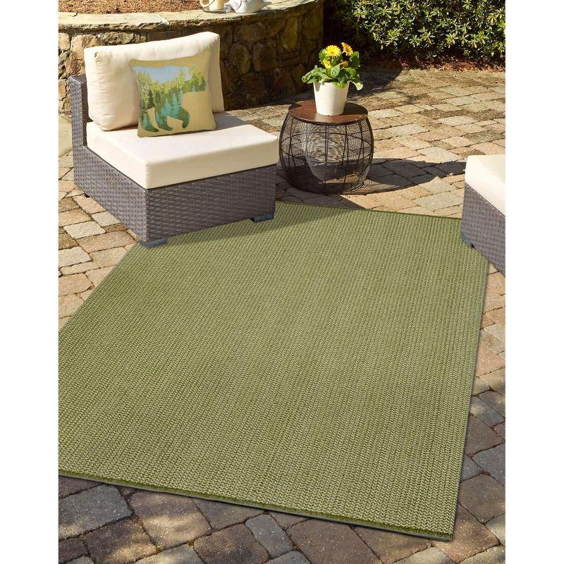 Liora Manne Marina Bear Mountain Indoor/Outdoor Pillow Natural 18" x 18"