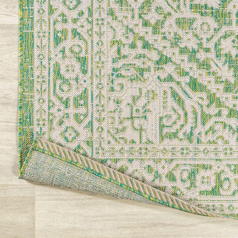 Sinjuri Medallion Textured Weave Indoor/Outdoor Area Rug - JONATHAN Y