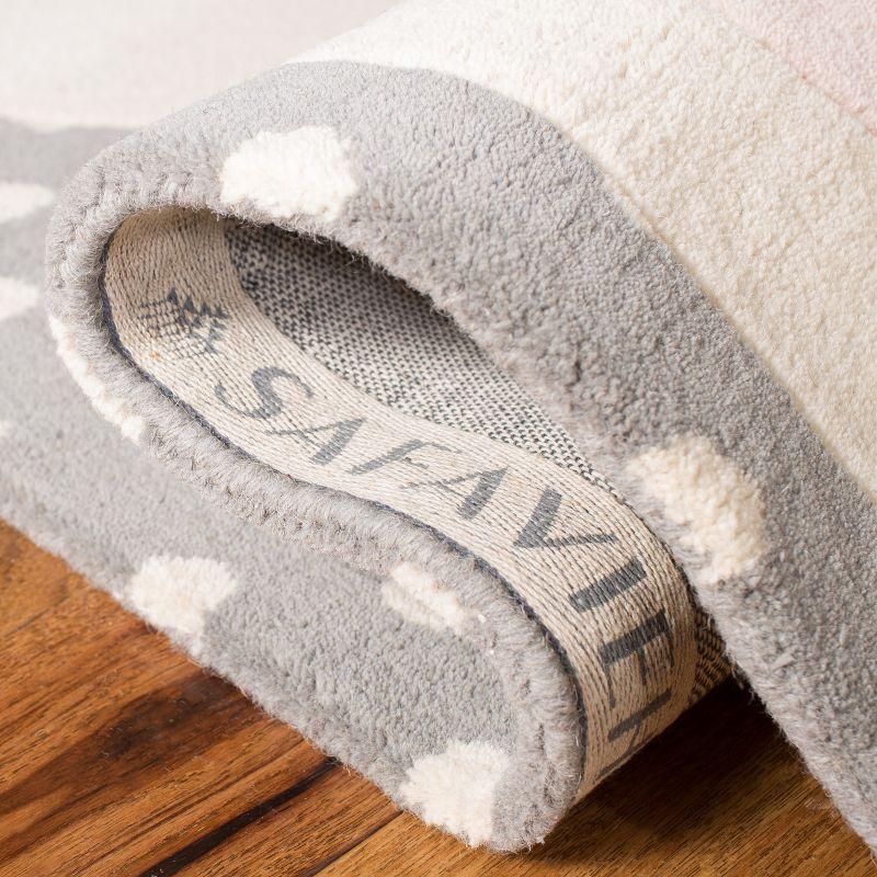 Safavieh Kids Rabbit SFK922 Hand Tufted Indoor Accent Rug - Grey/Ivory - 4'x6' - Safavieh