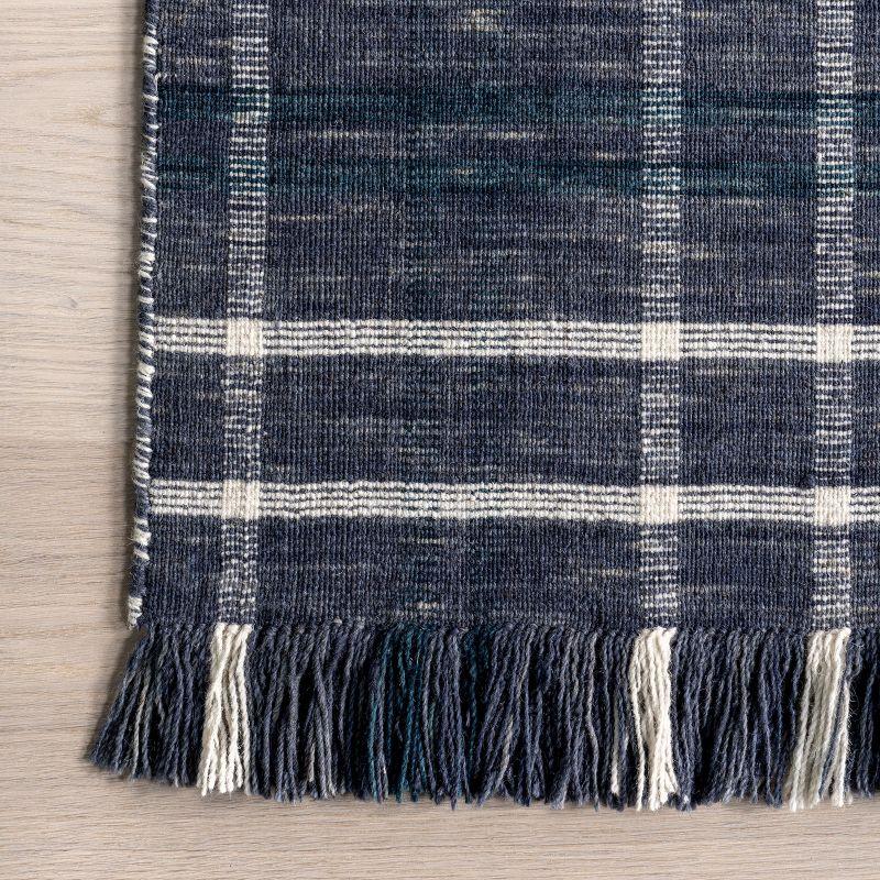 Nuloom Loretta Plaid Wool Fringe Indoor Area Rug