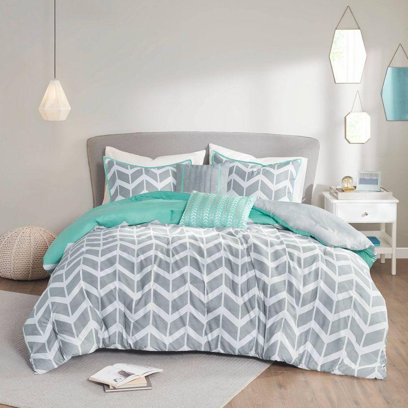 Intelligent Design Darcy Comforter Set Chevron