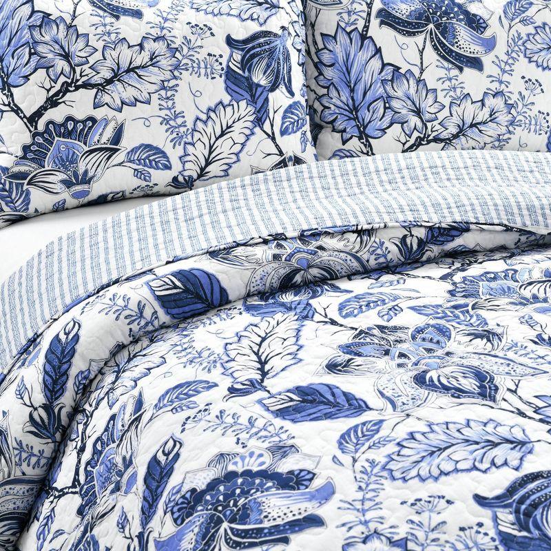 Cynthia Jacobean Blue 320 TC Reversible 3 Piece Quilt Set