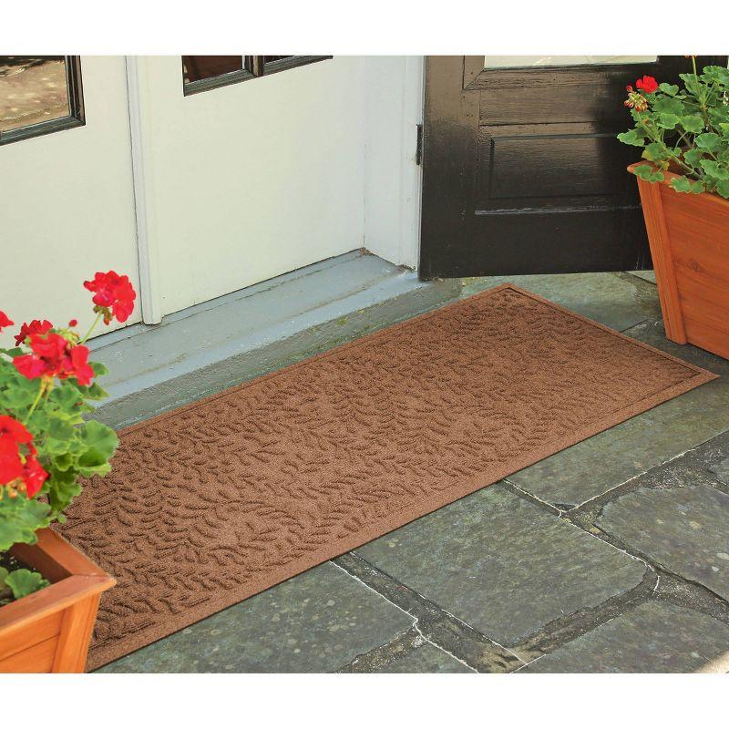 Eco-Friendly Waterhog Boxwood 25" Outdoor Doormat in Dark Brown