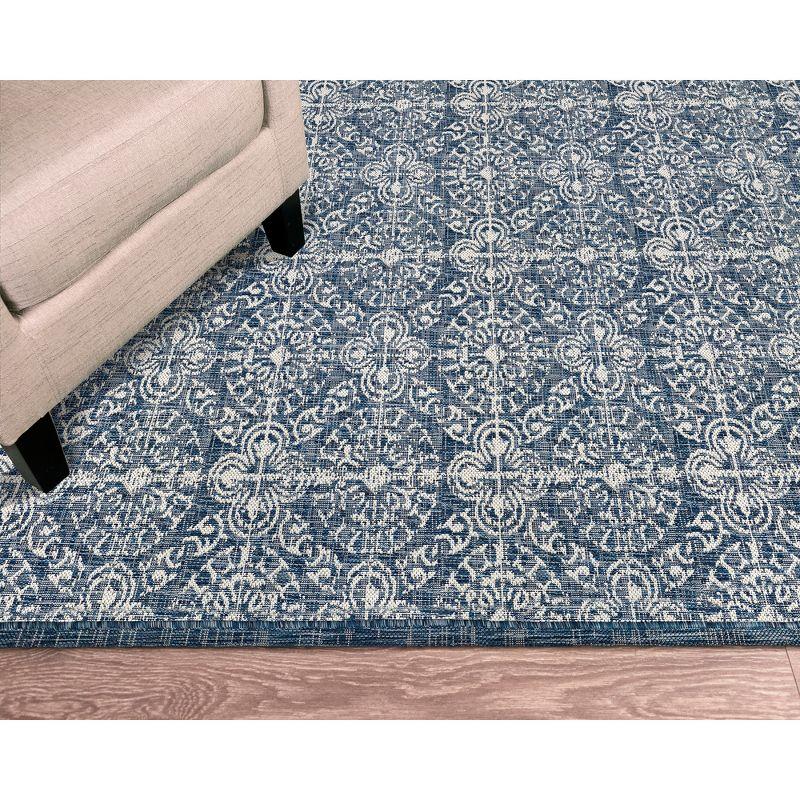 Liora Manne Carmel  Indoor/Outdoor Rug  Navy