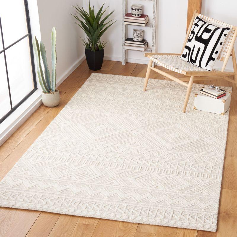 Metro MET908 Hand Tufted Area Rug  - Safavieh