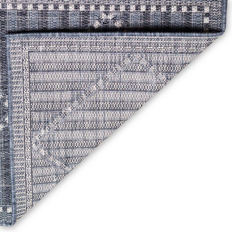 Liora Manne Malibu Checker Diamond Indoor/Outdoor Rug Navy 6'6" x 9'4"