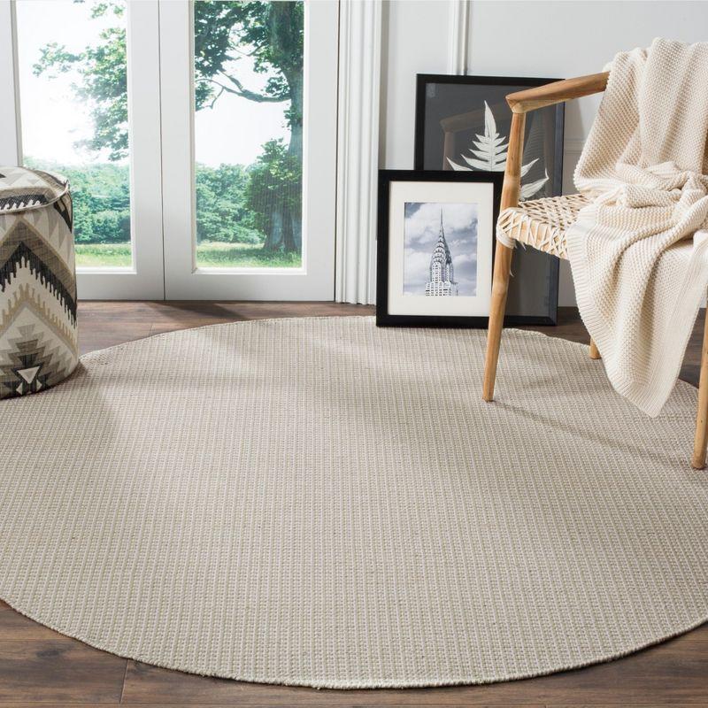 Montauk MTK340 Hand Woven Indoor Accent Rug - Ivory/Green - 4' Round - Safavieh
