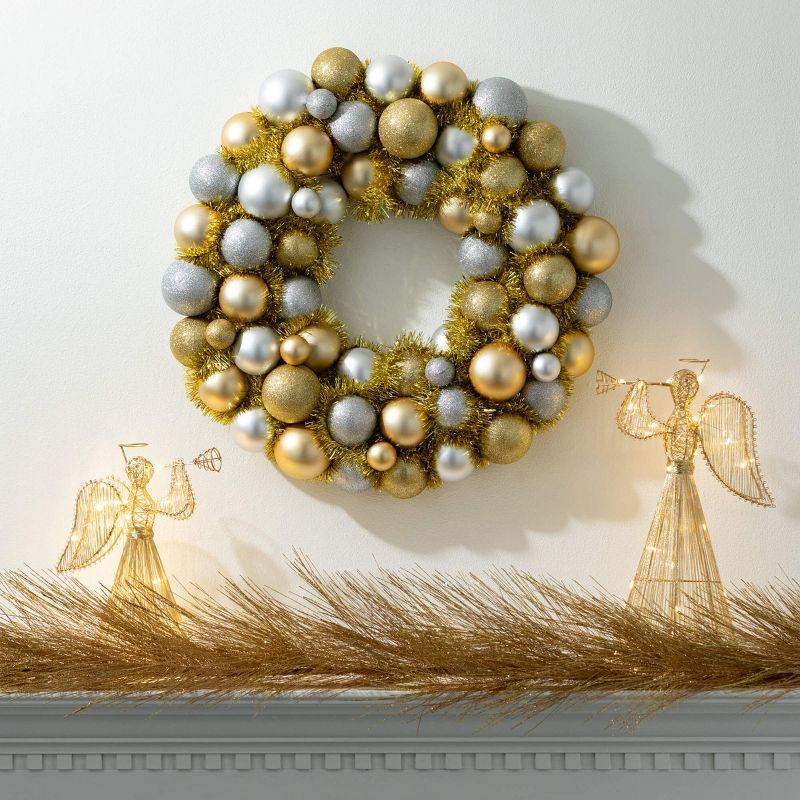 Sullivans Metallic Glittered Garland