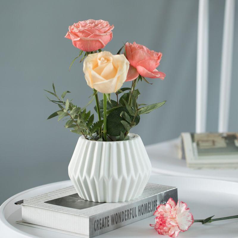 White Geometric Ceramic Table Vase