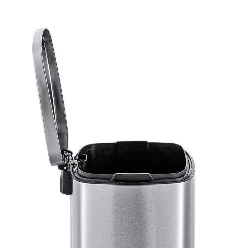 QUALIAZERO 13 GAL/50L, RECTANGLE SHAPE, STAINLESS STEEL STEP-ON CAN, WITH SOFT CLOSE LID, BRUSH FINISH