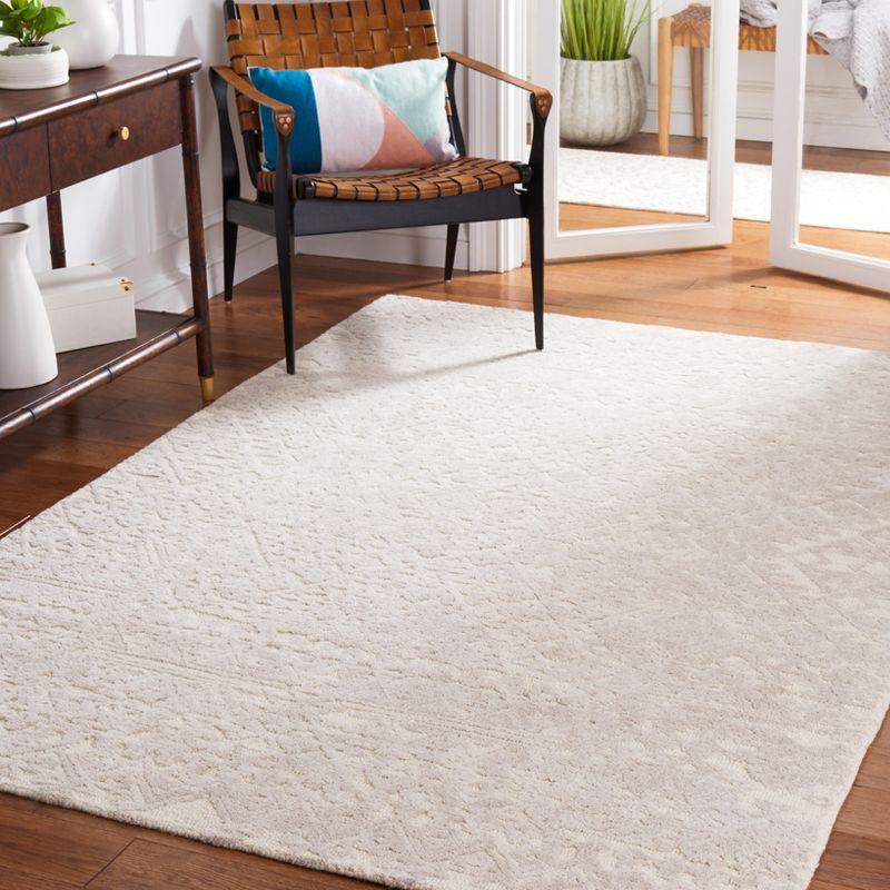 Ivory Hand-Tufted Wool Rectangular Area Rug, 3' x 5'