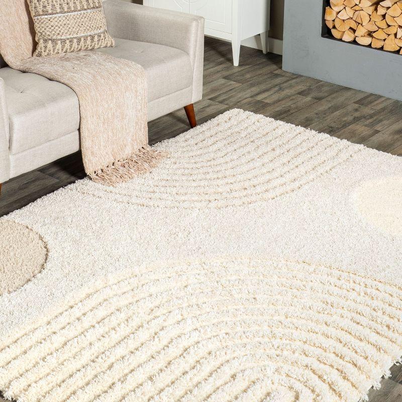 Nuloom Gloria Abstract 6'7"x9' Shag Indoor Area Rug for Living Room Bedroom Dining Room Nursery, Beige