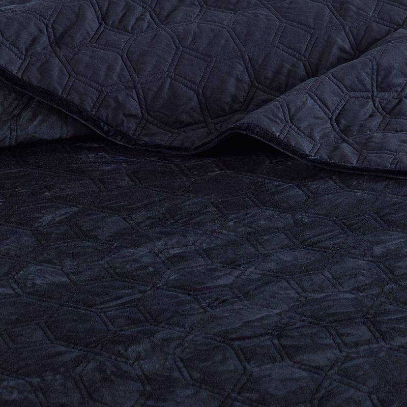 Harper 3 Piece Velvet Quilt Set