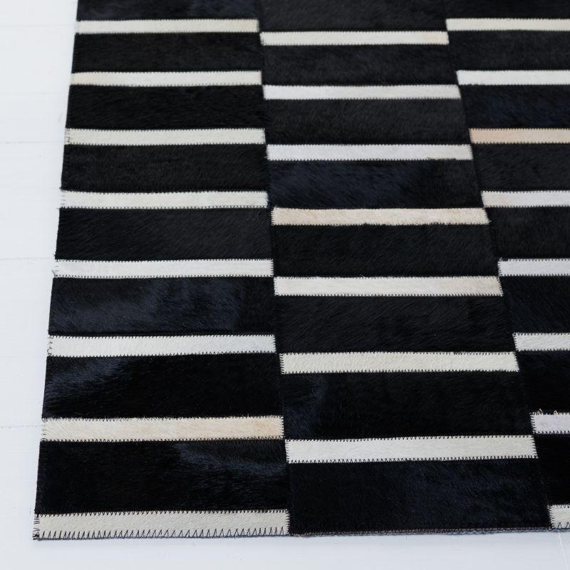 Studio Leather STL821 Hand Woven Area Rug - Black/Beige - 5'x8' - Safavieh.