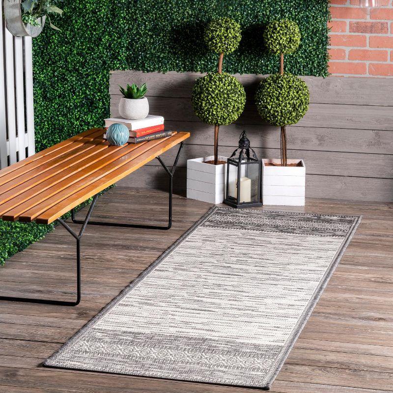 Reversible Gray Synthetic 7'6" x 10'9" Easy-Care Outdoor Area Rug