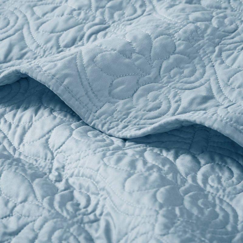 Elegant Oversized Quilted Throw - Classic Damask, 60"x70", Blue