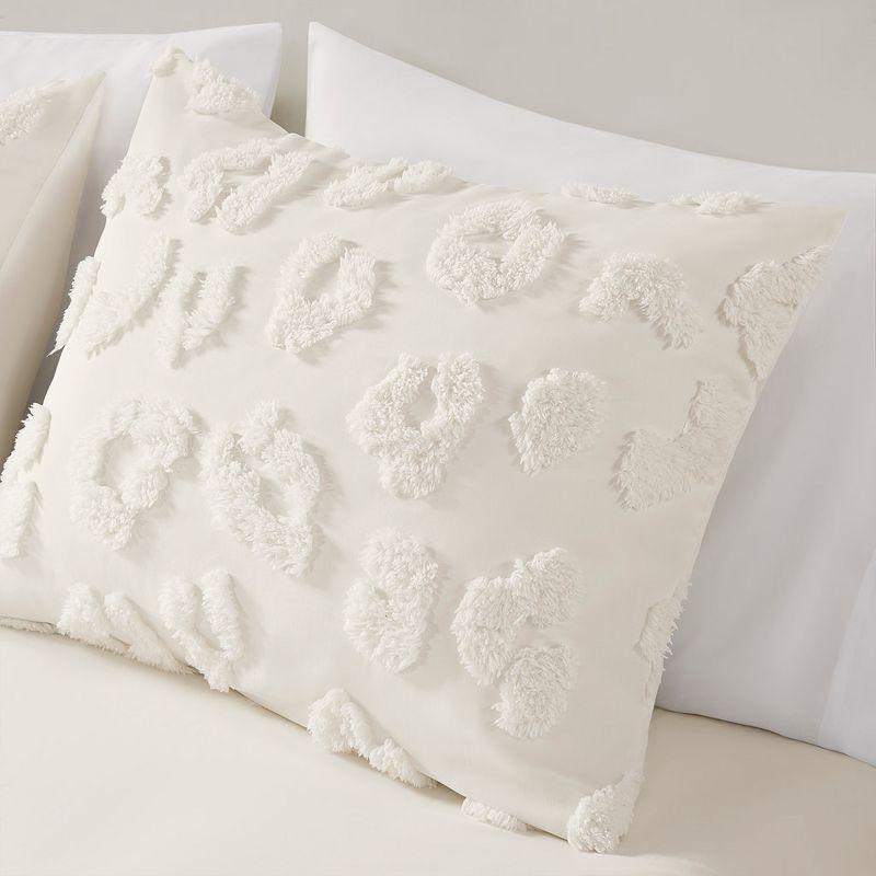 Intelligent Design Larissa Animal Chenille Comforter Set