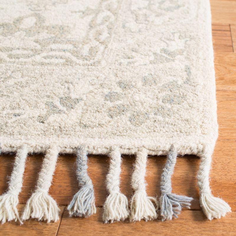 Hand-Tufted Artisan Wool Runner Rug in Light Grey - 2'3" x 5'