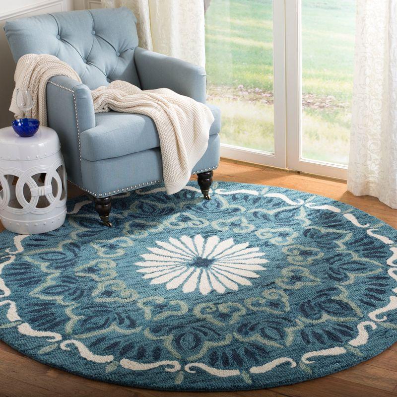 Ivory and Blue Round Tufted Wool Rug, 3'