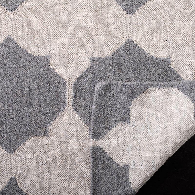 Dhurries DHU624 Hand Woven Area Rug - Grey/Ivory - 3'x5' - Safavieh..