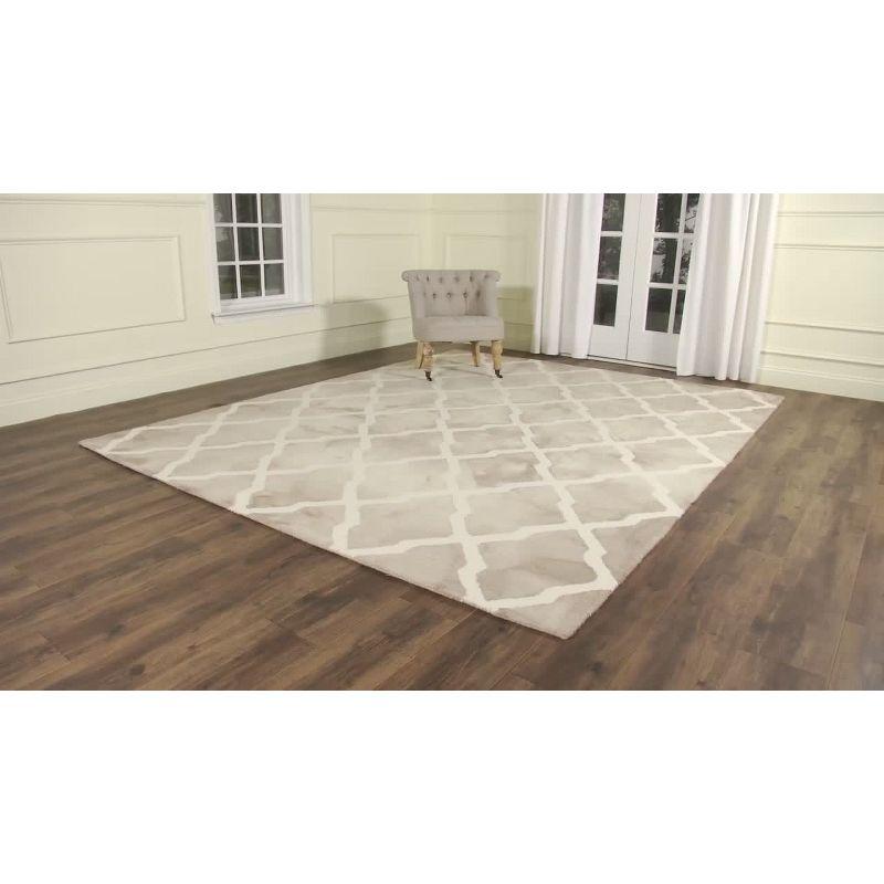 Elegant Ivory Wool 8' x 10' Hand-Tufted Moroccan Area Rug