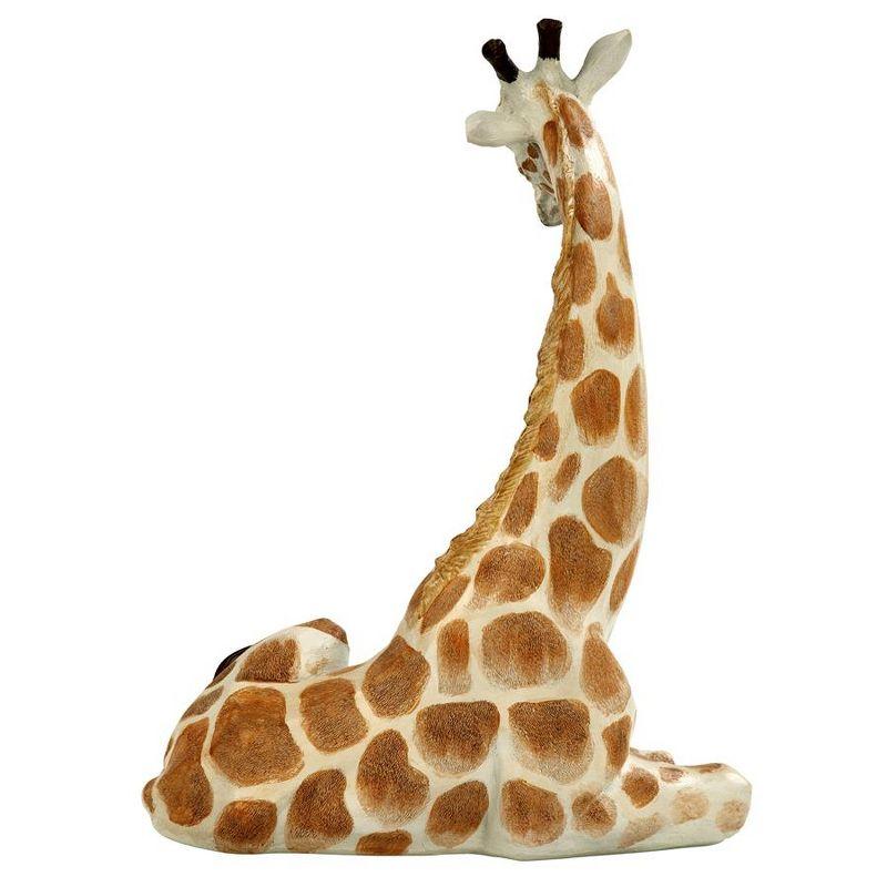 Design Toscano Zari, the Resting Giraffe Statue