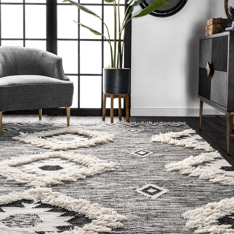 Nuloom Savannah Diamond 2x6 Wool Runner Indoor Area Rug for Living Room Bedroom Dining Room Entryway Hallway Kitchen, Black/Ivory