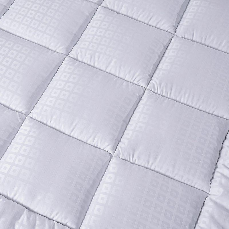 Queen White Down Alternative Mattress Topper with Deep Pocket