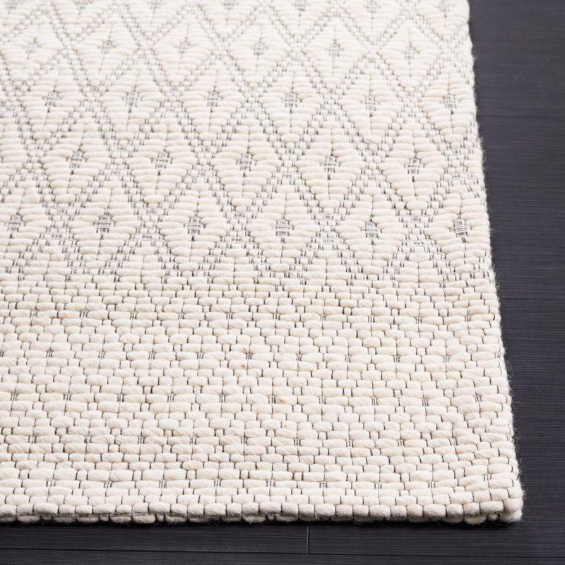 Marbella MRB752 Hand Woven Indoor Accent Rug - Ivory/Black - 4'x6' - Safavieh