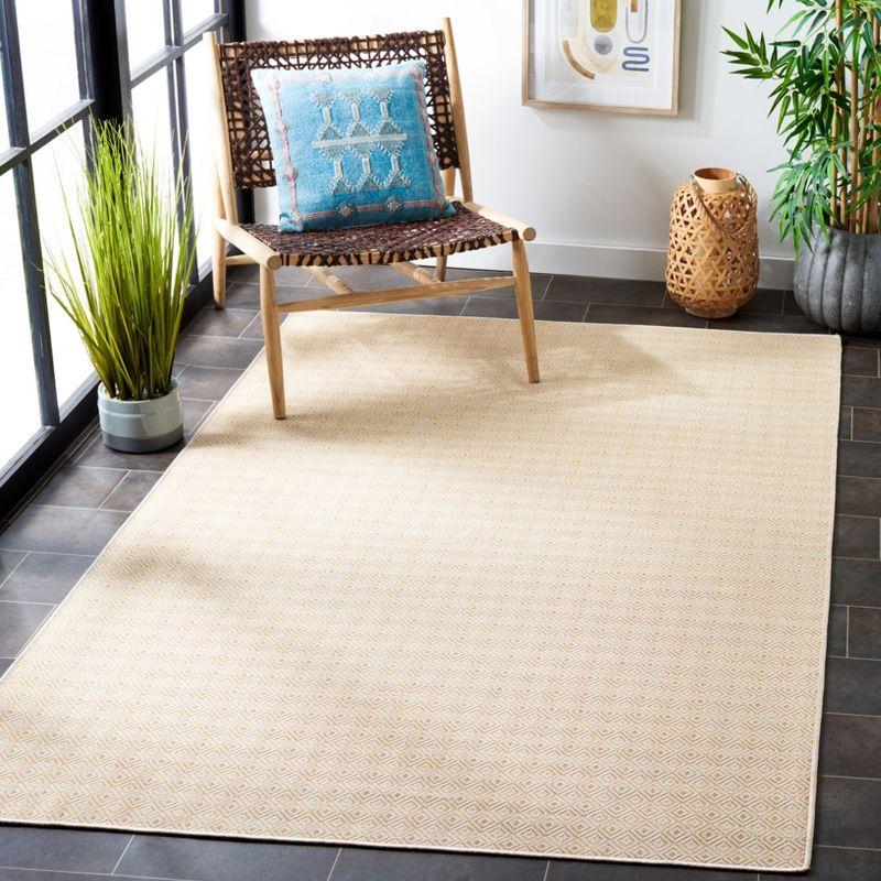 Hampton HTN230 Indoor/Outdoor Machine Made Area Rug - 6'5"x6'5" - Yellow - Safavieh