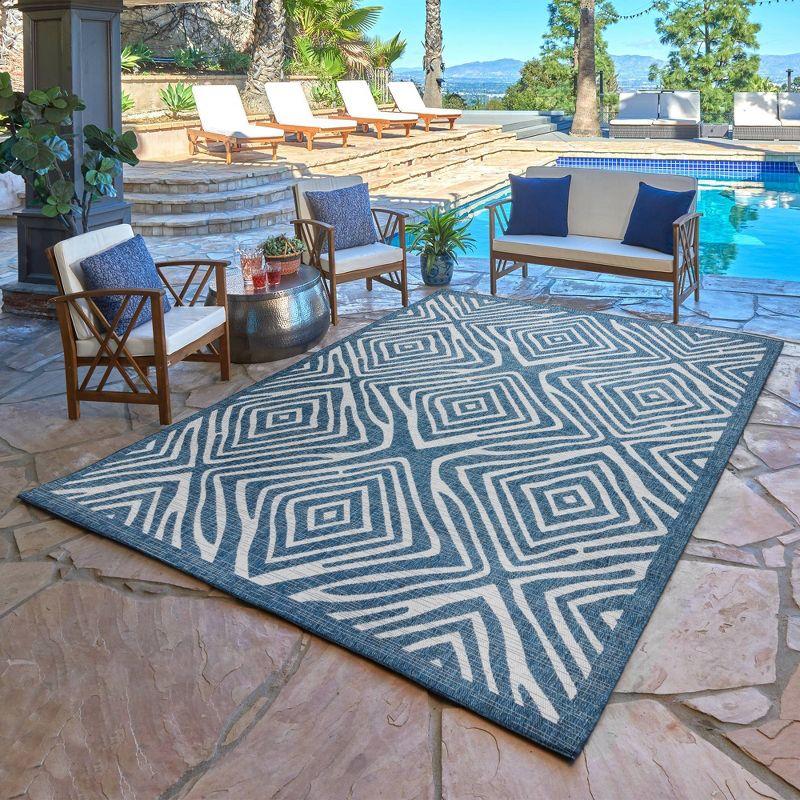 Gertmenian Gertmenian Tropea Stella Navy Blue/Ivory Tibal Diamond Indoor/Outdoor Flatweave Area Rug