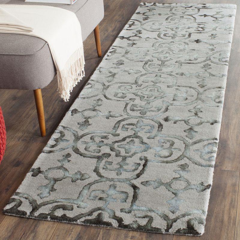 Dip Dye DDY711 Hand Tufted Area Rug  - Safavieh