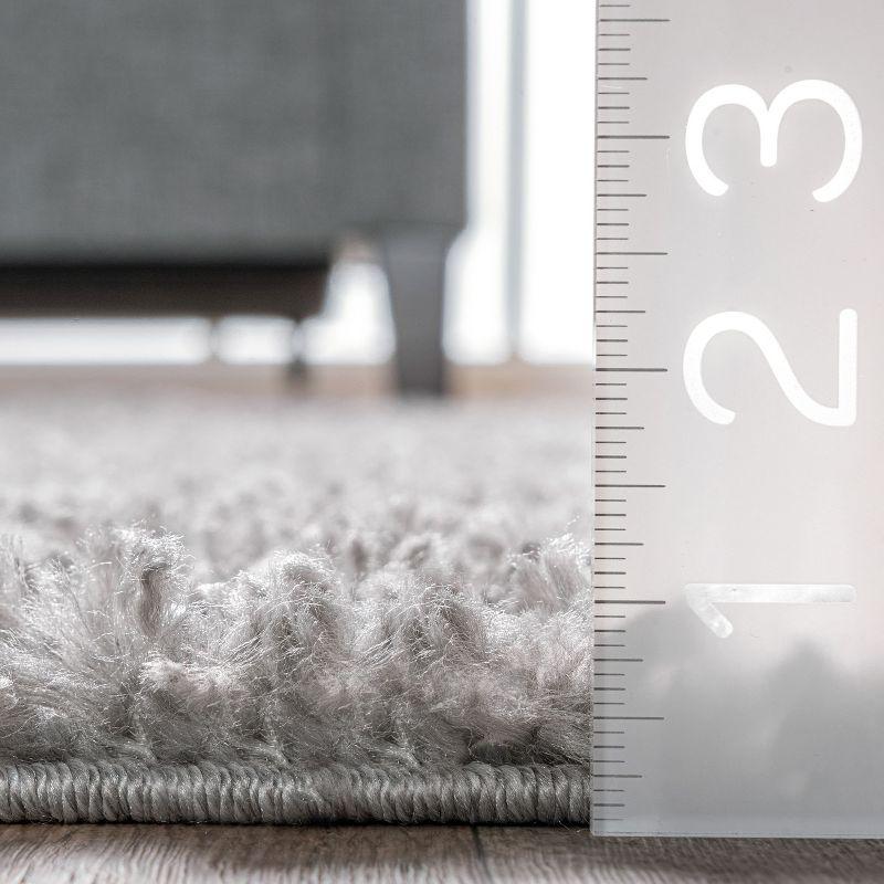 Nuloom Neva Solid 4x6 Shag Indoor Area Rug for Living Room Bedroom Dining Room Nursery, Grey/Ivory