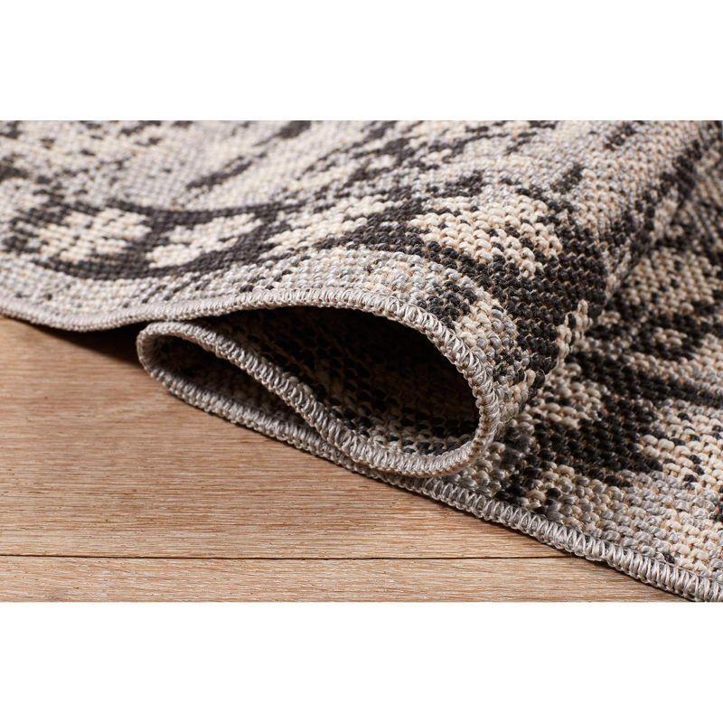 Obeetee Canyon Heriz Woven Indoor/Outdoor Area Rug