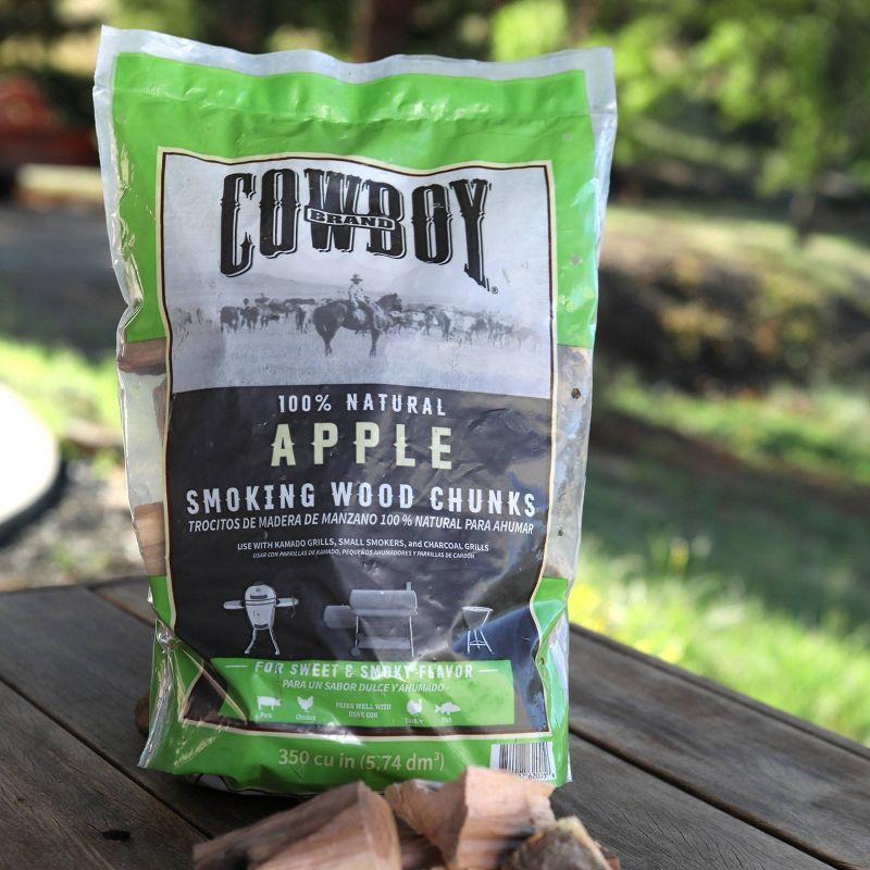 Cowboy 350 cu in Apple Wood Chunks: Natural Smoking for BBQ, Ideal with Beef & Seafood