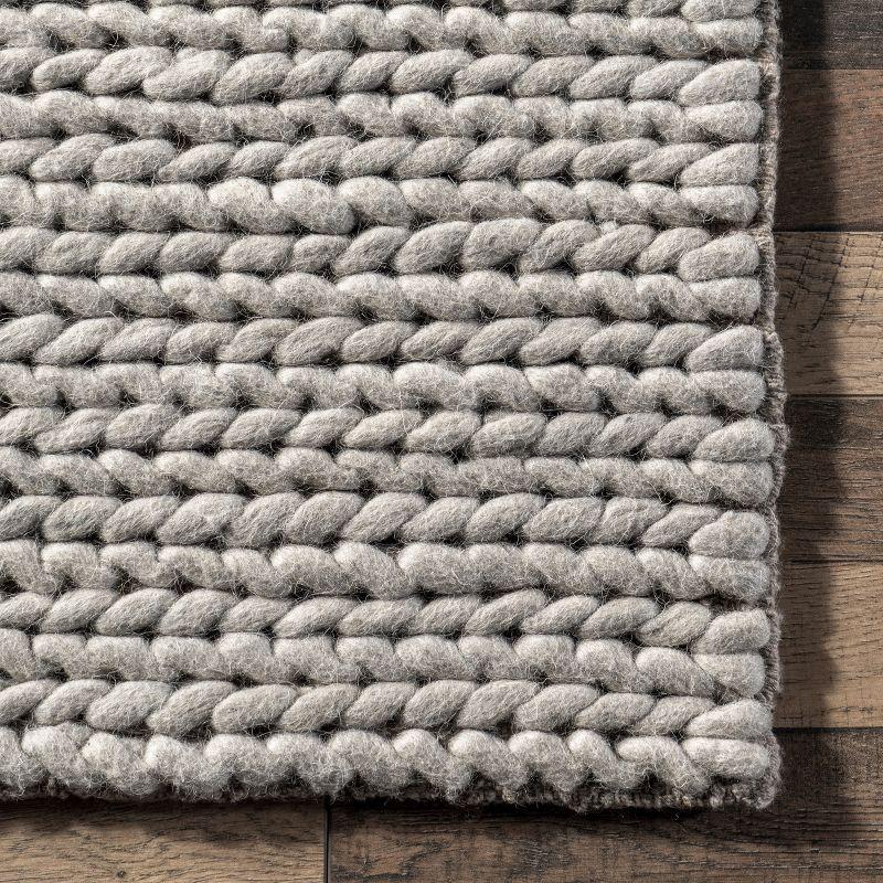 Hand-Tufted Light Grey Wool Blend 8' x 10' Oval Area Rug