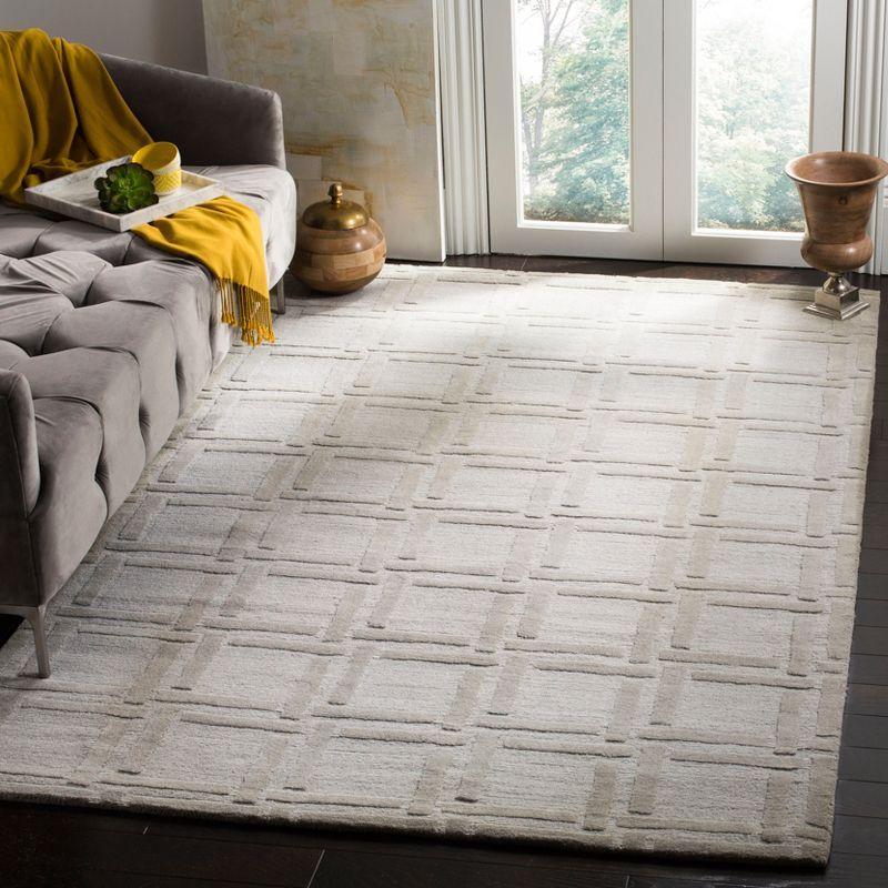 Handmade Gray Wool Geometric Area Rug, 5' x 8'