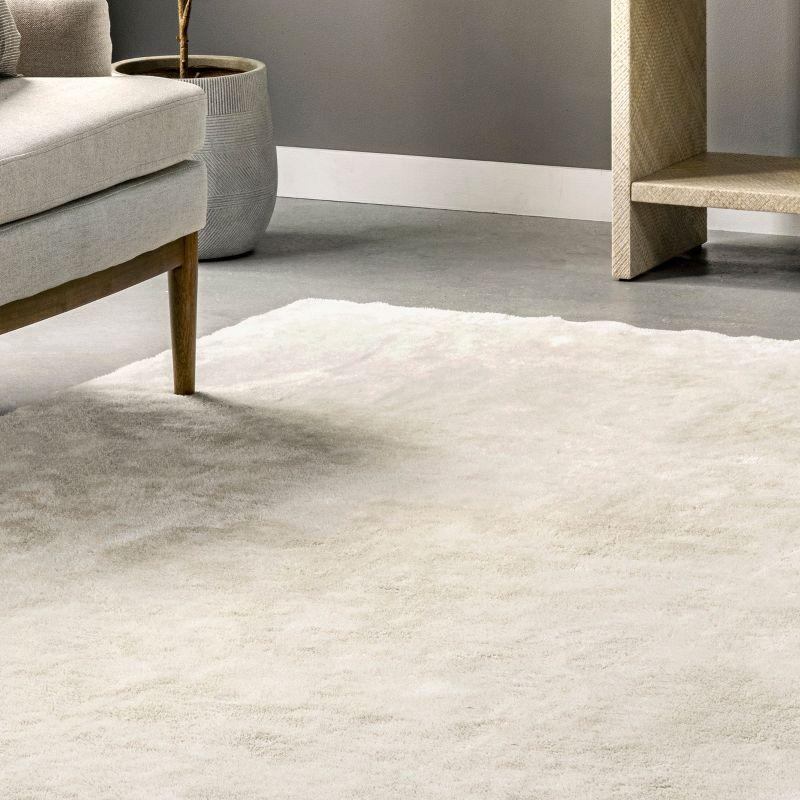 Nuloom Loni Cozy Plush Solid Pet Friendly Premium Machine Washable Shag Area Rug, Square 6' x 6', Cream