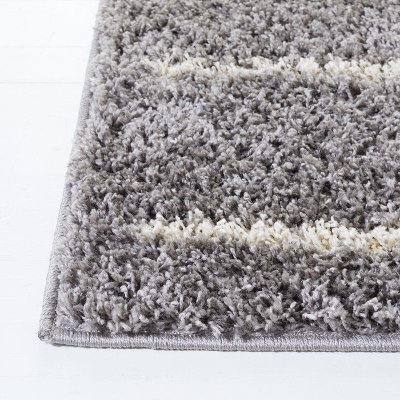 Venus Shag VNS604 Power Loomed Accent Rug - Grey/Ivory - 2'7"x5' - Safavieh.