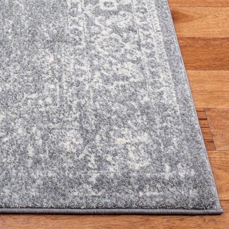 Evoke EVK256 Power Loomed Indoor Area Rug - Silver/Ivory - 6'7"x9' - Safavieh